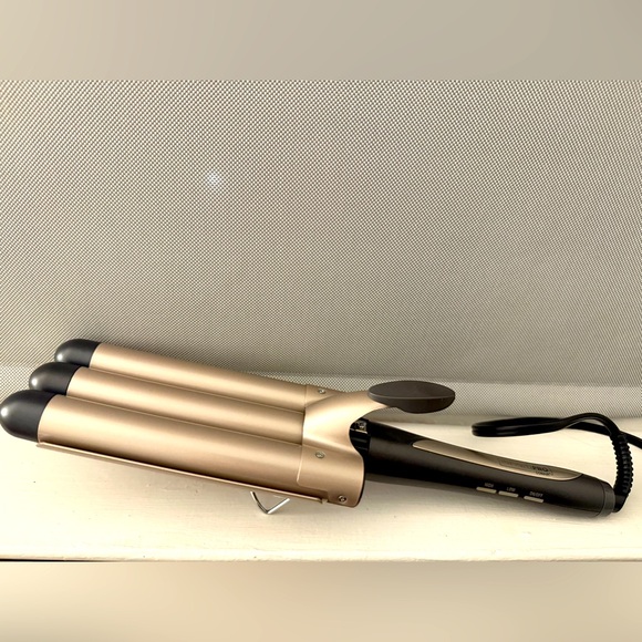 Other - Conair Infinity pro triple barrel waver